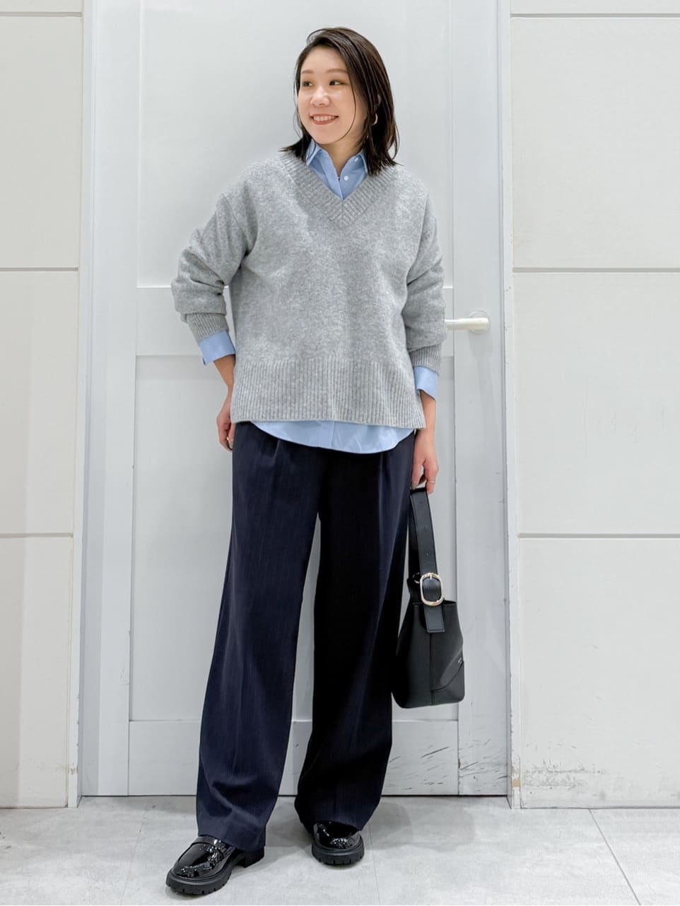 yuka.aさんの「OPAQUE.CLIP｜ポケット刺繍レギュラーカラーシャツ【洗濯機OK】」を使ったコーディネート