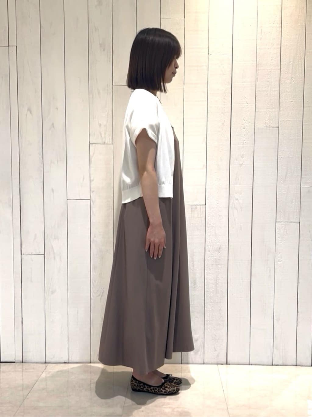 kumiさんの「INDIVI｜【UVケア】エアリージョーゼット キャミワンピース」を使ったコーディネート