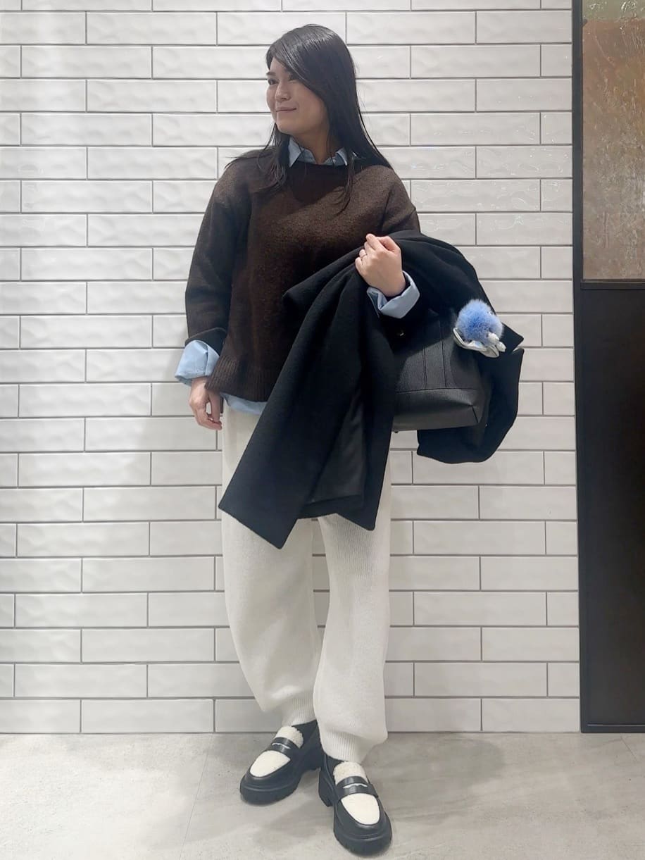 Minさんの「OPAQUE.CLIP｜リラクシークルーネックニット【洗濯機OK】」を使ったコーディネート