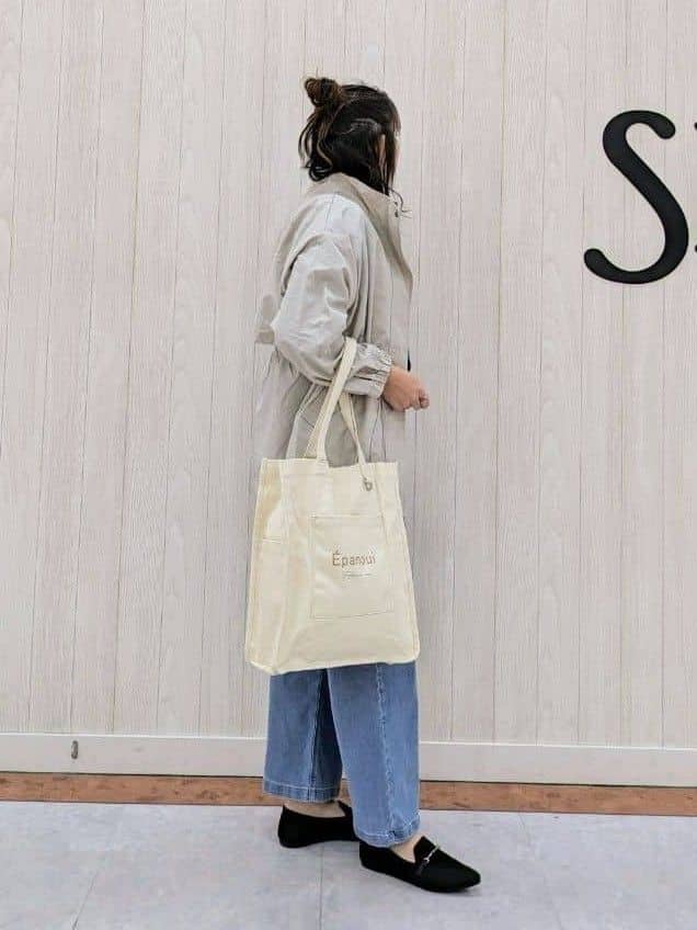 さくみぃさんの「SHOO･LA･RUE｜◆【撥水/防花粉】大人のデイリースタイルに スタンドカラーブルゾン」を使ったコーディネート