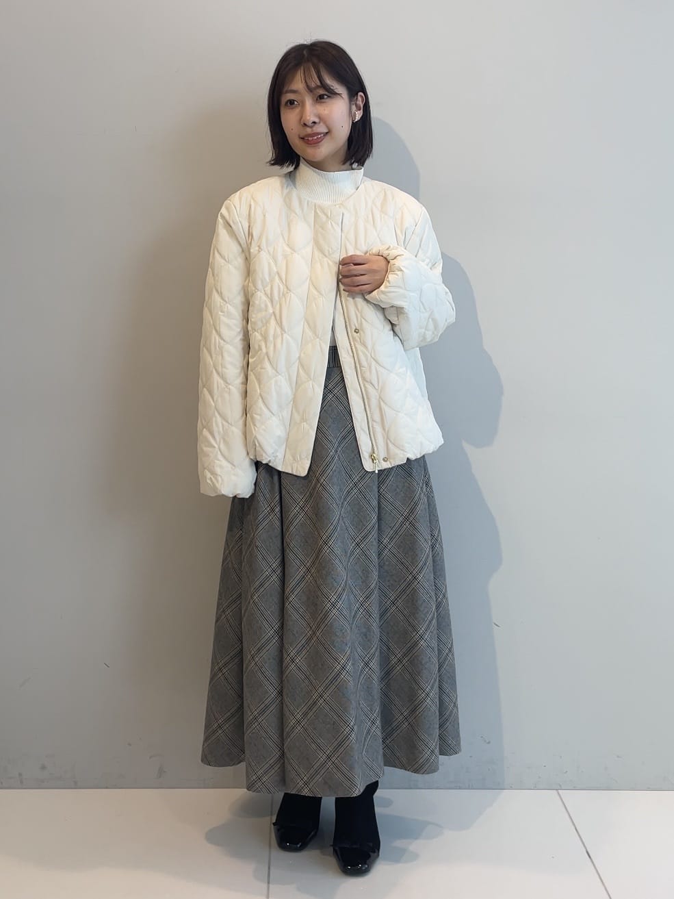 abeさんの「Couture brooch｜【多機能・フェミニン】パール調リブニット」を使ったコーディネート