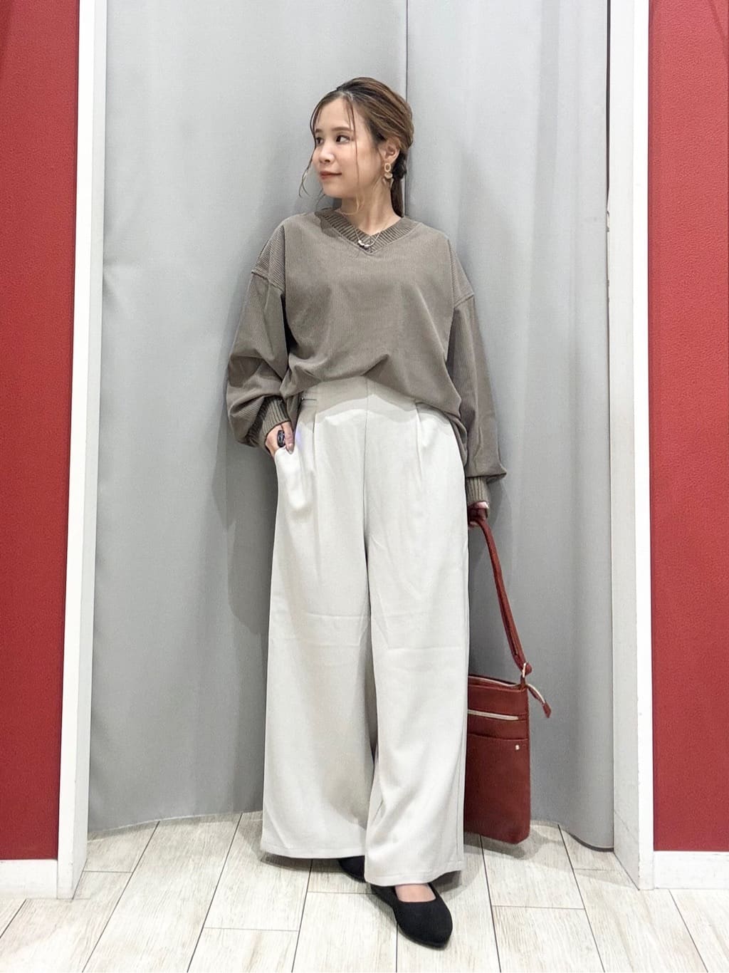 shioさんの「SHOO･LA･RUE｜ウエストまわりをすっきり魅せる デザインガウチョパンツ」を使ったコーディネート