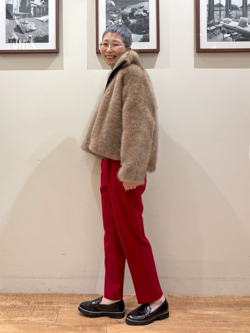 Ayumiさんの「SHOO･LA･RUE｜フェイクファーブルゾン」を使ったコーディネート