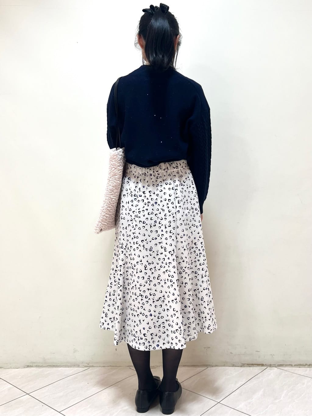 yanaさんの「Reflect｜ソフトフレアプリントスカート」を使ったコーディネート
