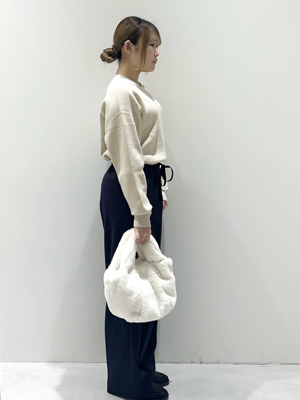 manaさんの「OPAQUE.CLIP｜ボタンデザインラメニット【洗濯機OK】」を使ったコーディネート
