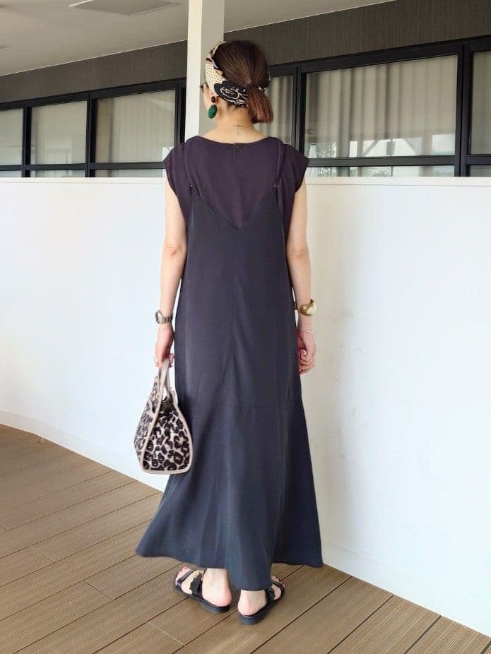MUTSUKOさんの「UNTITLED｜【ジャージ素材】インナードッキングシアーカットソー」を使ったコーディネート