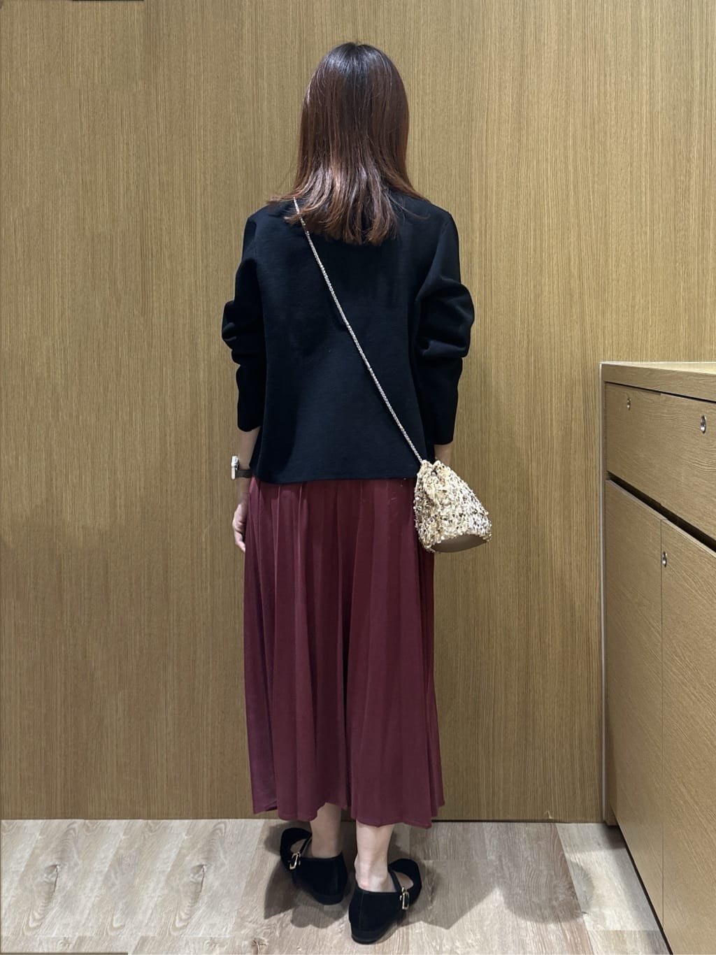 yukaさんの「OPAQUE.CLIP｜フェイクスウェードプリーツスカート【静電気防止加工／洗濯機OK】」を使ったコーディネート