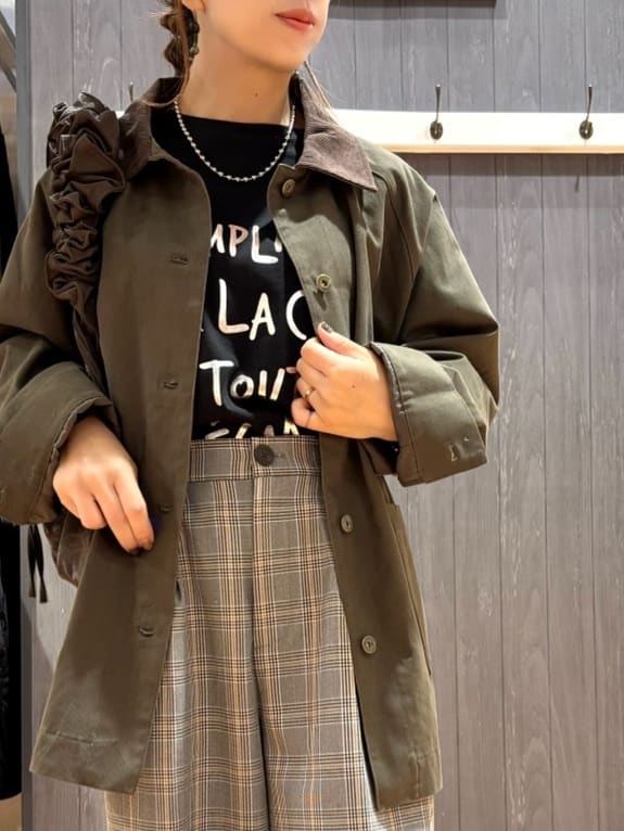 meiさんの「SHOO･LA･RUE｜【S-LL】オーバーシルエットでこなれ感 襟コール カバーオール」を使ったコーディネート