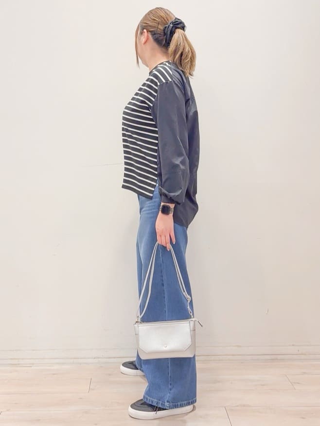 naoさんの「SHOO･LA･RUE｜【S-LL】インせず決まる 背中タック入り パフ袖トップス」を使ったコーディネート