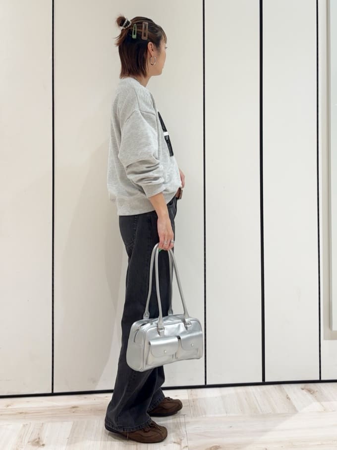 ｓａｔｏｍｉさんの「SHOO･LA･RUE｜【S-LL】カジュアルすぎない大人のフォト刺繍裏毛スウェット」を使ったコーディネート
