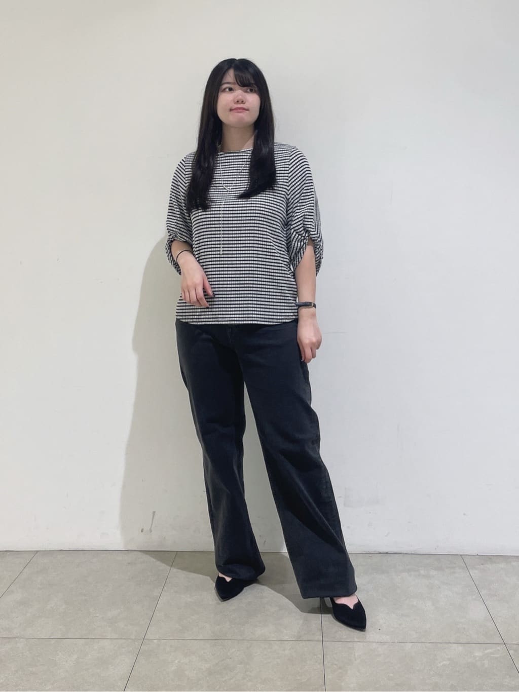 emikaさんの「INDIVI｜【UVケア／吸汗速乾】凹凸素材ねじり袖トップス」を使ったコーディネート
