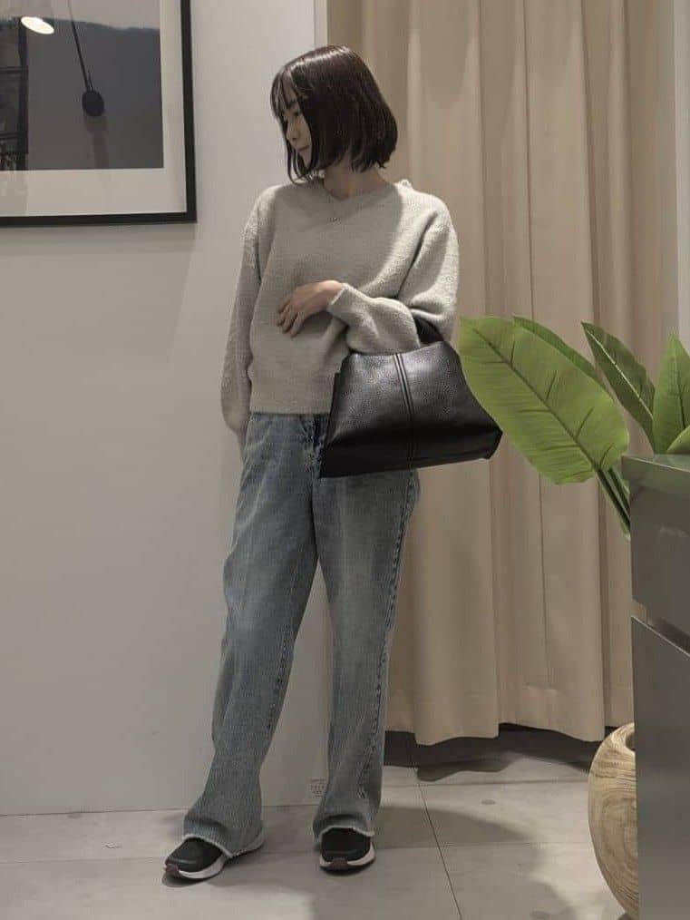 なめさんの「THE SHOP TK｜【洗える】上品にきらめく フェザーラメニット」を使ったコーディネート