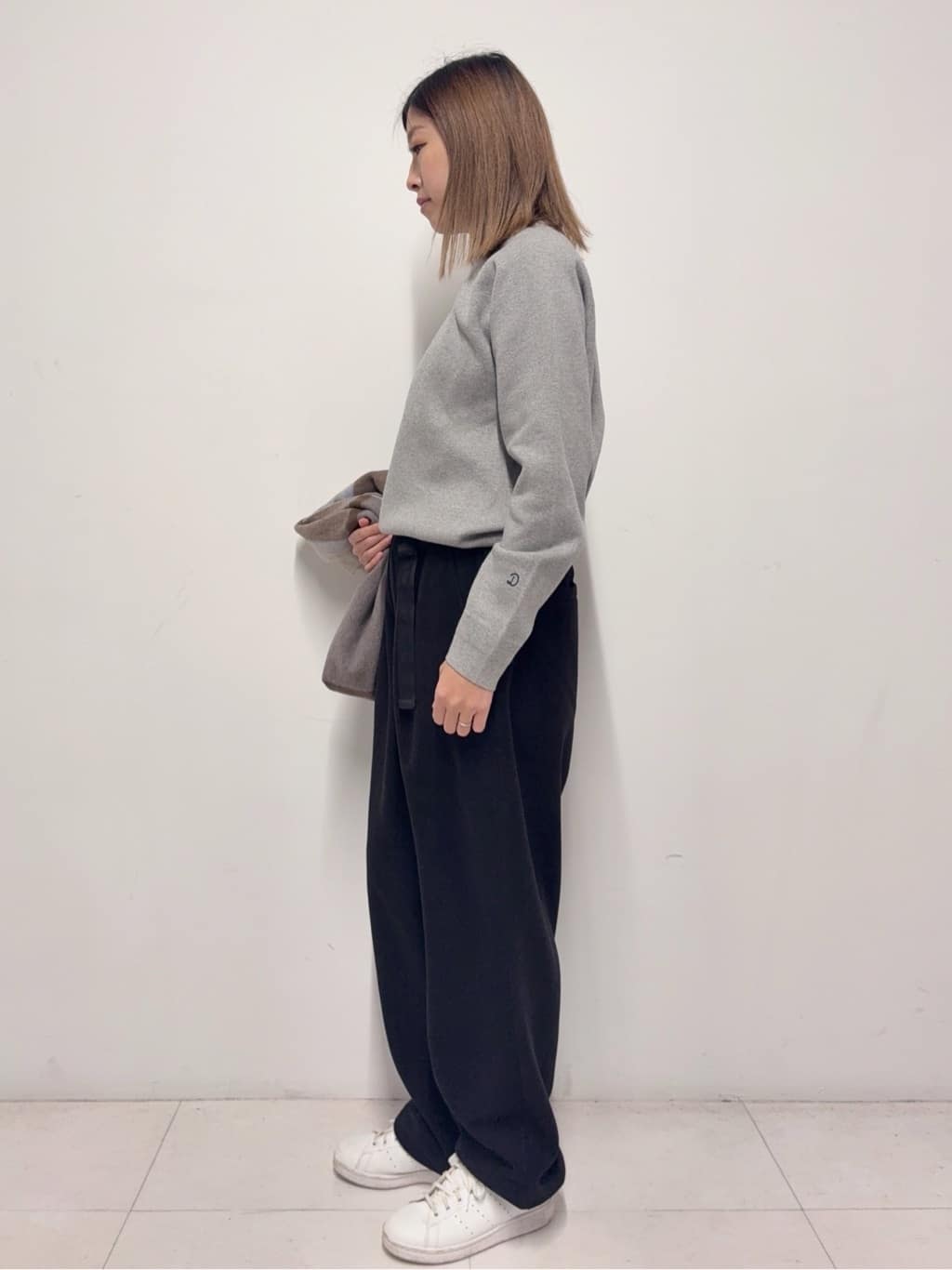 Nishijimaさんの「DRESSTERIOR｜◆THOUSAND MILE（サウザンドマイル）KNIT FLEECE BELT PANTS｜パンツ」を使ったコーディネート