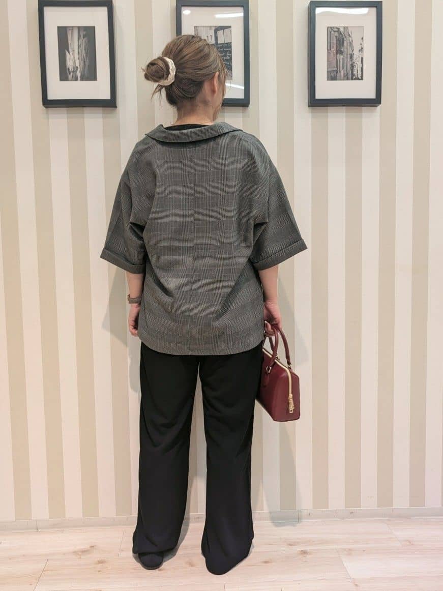 otaさんの「SHOO･LA･RUE｜【S-LL】女性らしさ漂うハートネック テレコ5分袖トップス」を使ったコーディネート