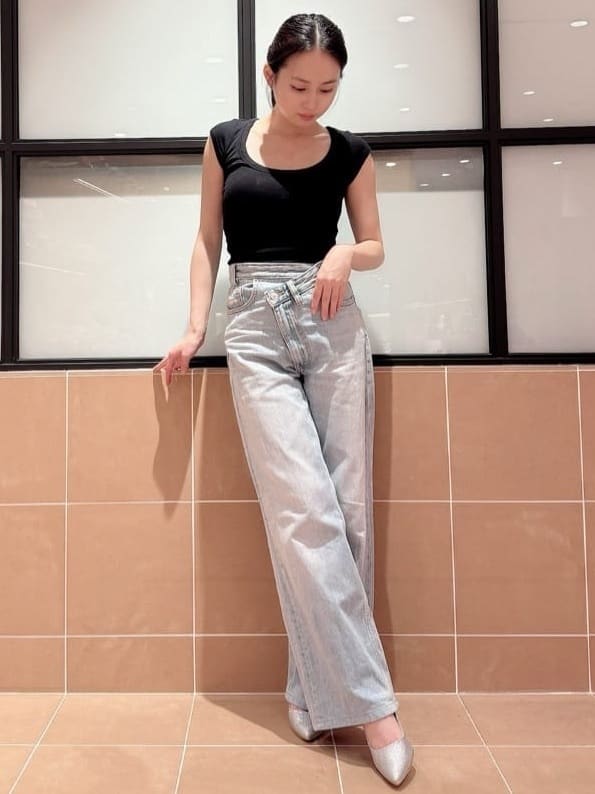 MIRINAさんの「ESPERANZA｜【12時間パンプス】約8.5?／ラメ素材　歩きやすくて疲れにくい」を使ったコーディネート