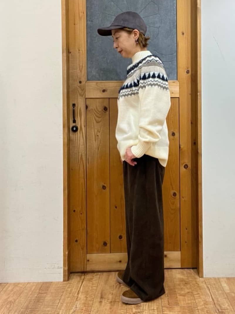ゆみさんの「SHOO･LA･RUE｜【洗濯機可/S-LL】配色が大人かわいい　フェアアイル柄求心ニット」を使ったコーディネート