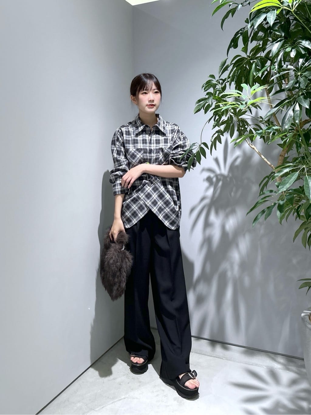 Renoさんの「INDIVI｜オンブレチェックシャツ」を使ったコーディネート