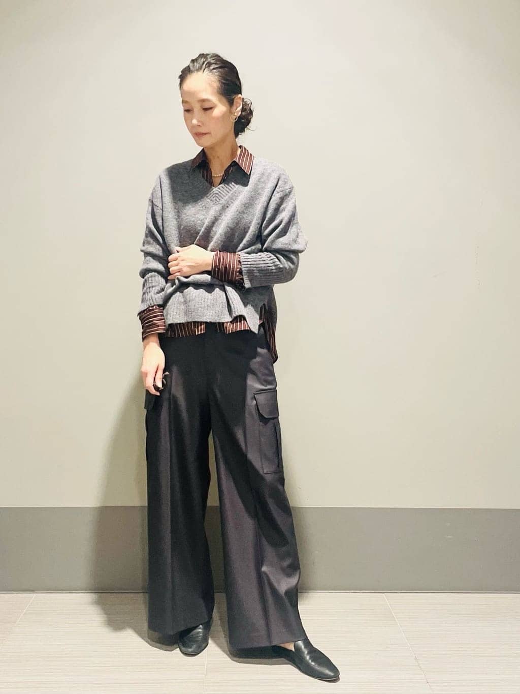Annさんの「DRESSTERIOR｜アルパカブレンドVネックニット」を使ったコーディネート