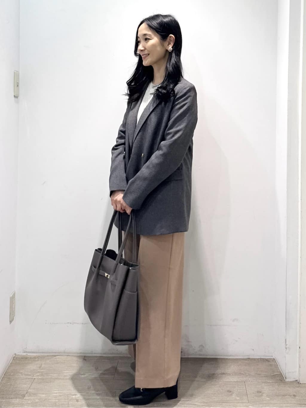 yuicciさんの「OPAQUE.CLIP｜《ツインセット》ショートラメニット&times;フレアタンクトップ【洗濯機OK】」を使ったコーディネート