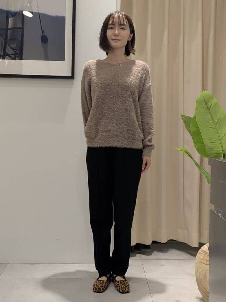 なめさんの「THE SHOP TK｜【華やかで柔らか】ふわふわフェザーニット/洗える・前後2WAY」を使ったコーディネート