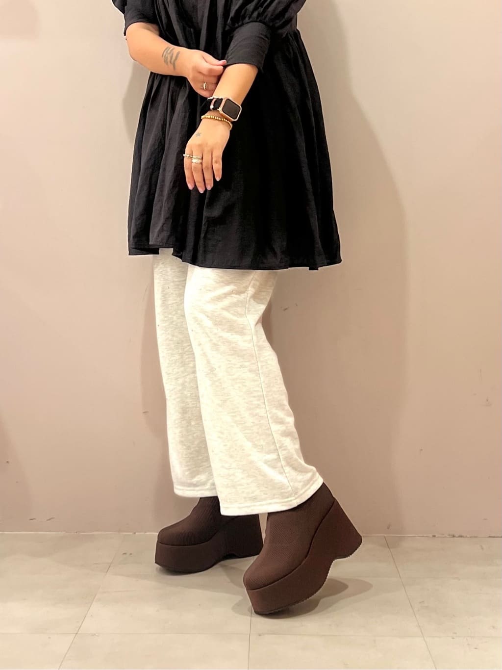 TAKAさんの「ESPERANZA｜厚底ニットショートブーツ」を使ったコーディネート