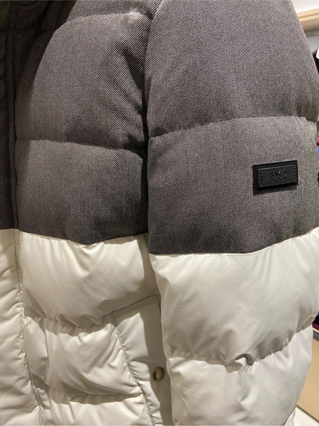わいずみさんの「TAKEO KIKUCHI｜【Made in JAPAN】播州織 ストレッチ パンツ」を使ったコーディネート