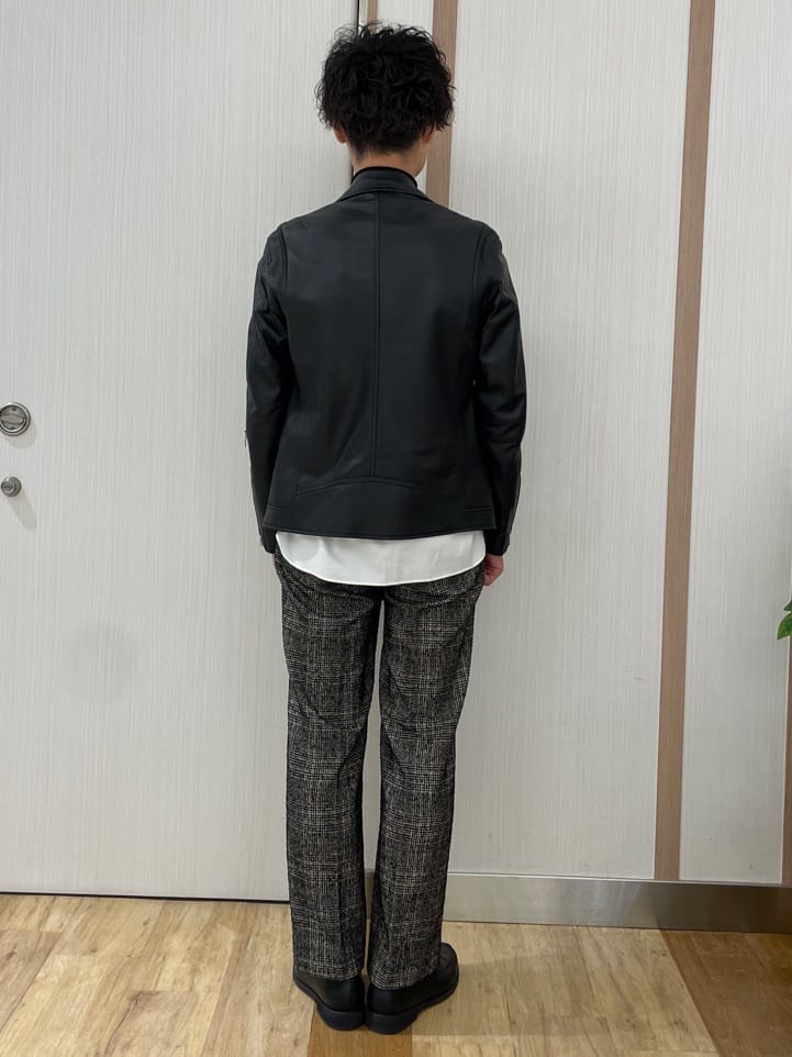 橋本さんの「DRESSTERIOR｜◆【本革】レザーライダースジャケット」を使ったコーディネート