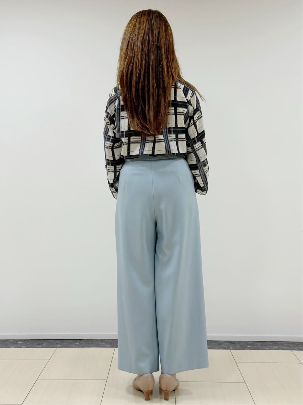 Annaさんの「COUP DE CHANCE｜【手洗い可／日本製】タックワイドパンツ」を使ったコーディネート