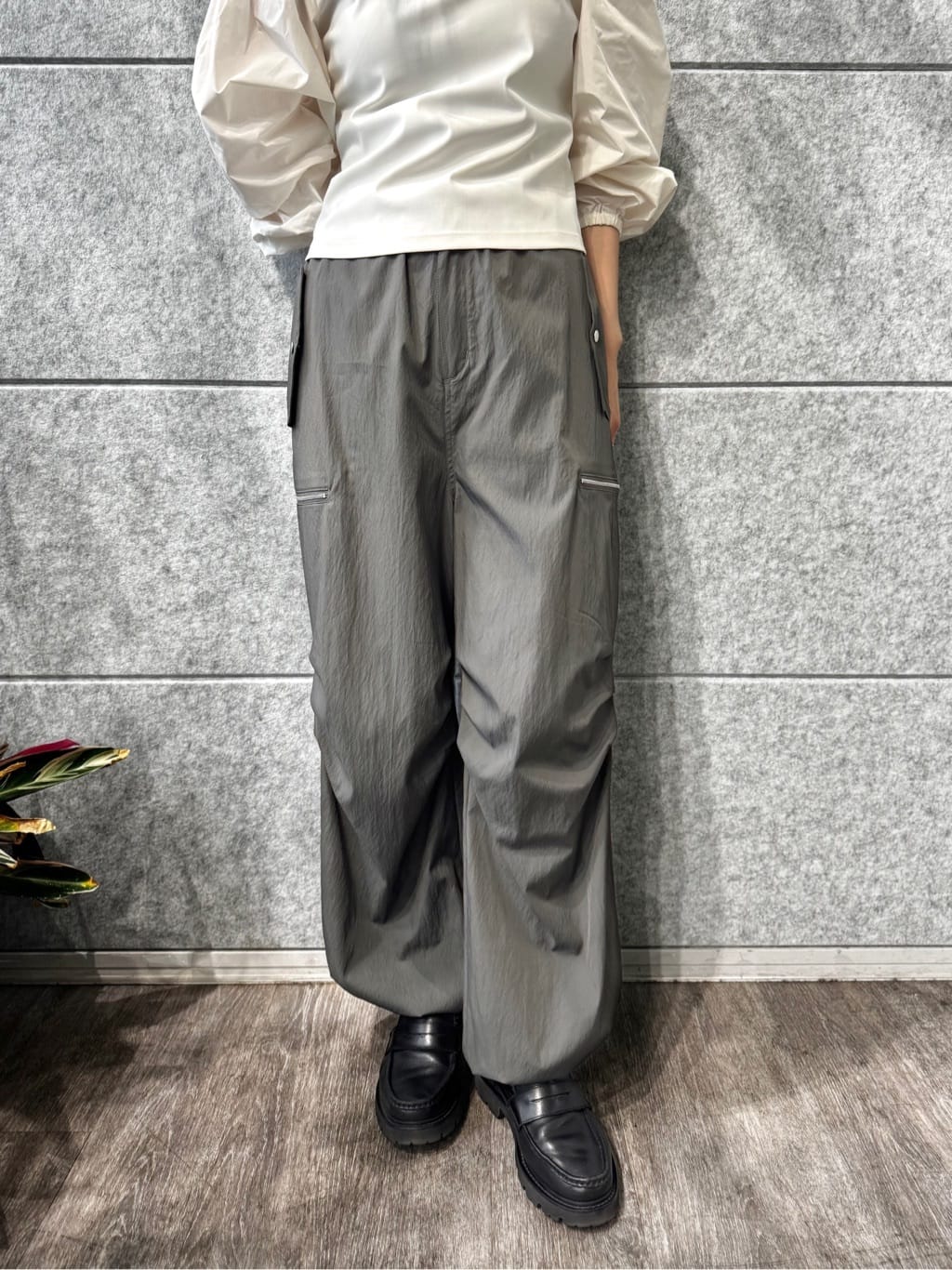 uchi__yamaさんの「CODE A｜puff glow off top」を使ったコーディネート