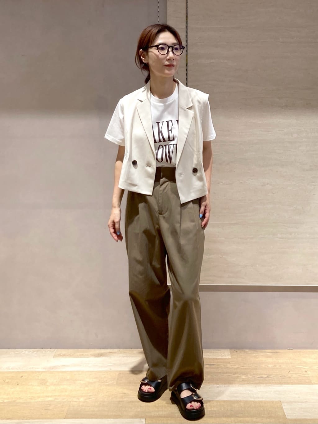 たけねぇさんの「OPAQUE.CLIP｜ショートテーラードジレ【接触冷感／洗濯機洗い可】」を使ったコーディネート