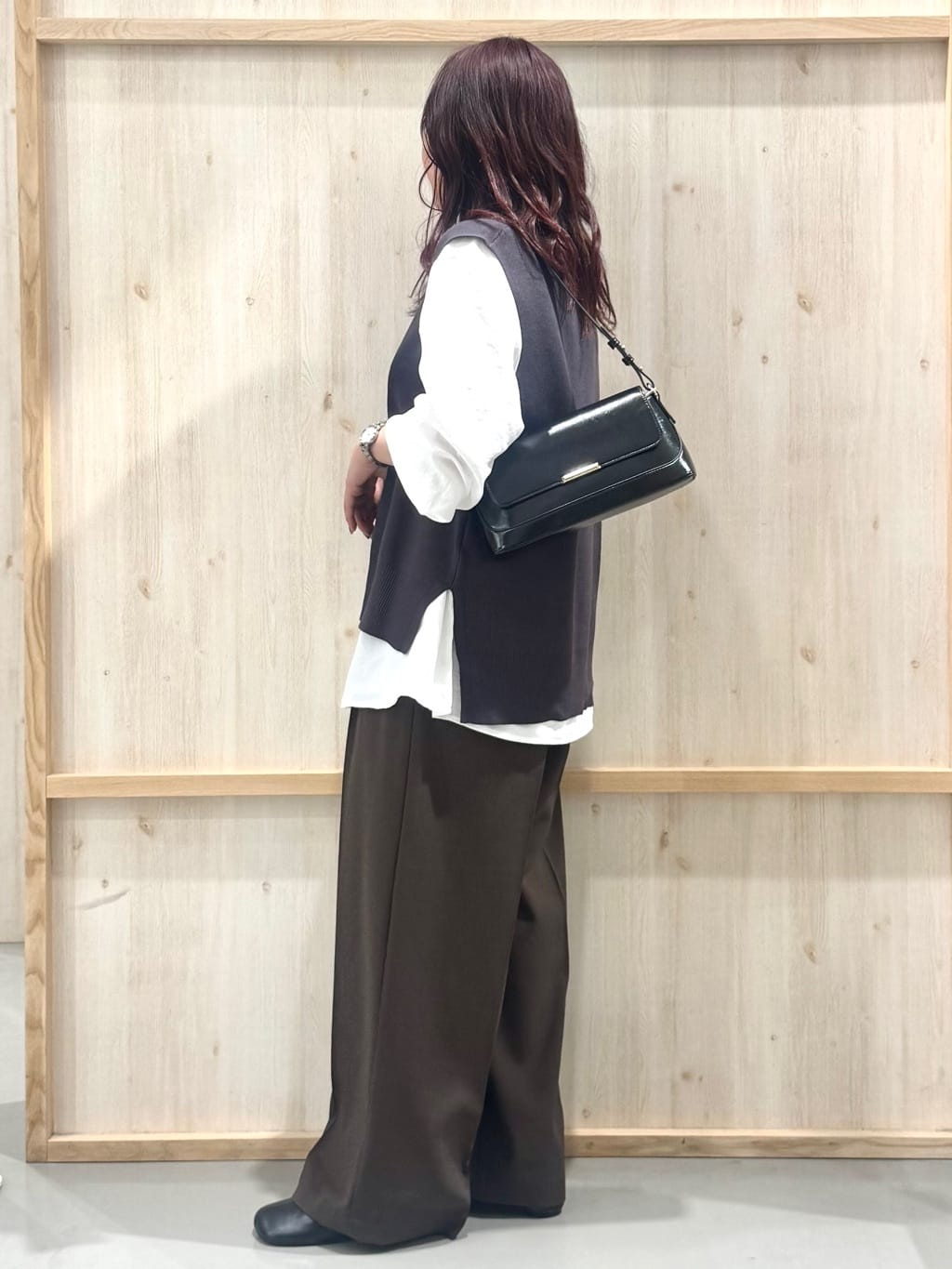 nanaさんの「THE SHOP TK｜【春まで着られる】ニットベスト＆ブラウスセット/洗濯機OK」を使ったコーディネート