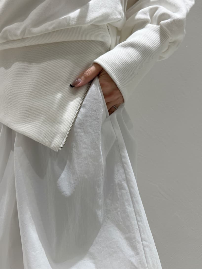 kanamiさんの「CODE A｜off－shoulder sweat」を使ったコーディネート