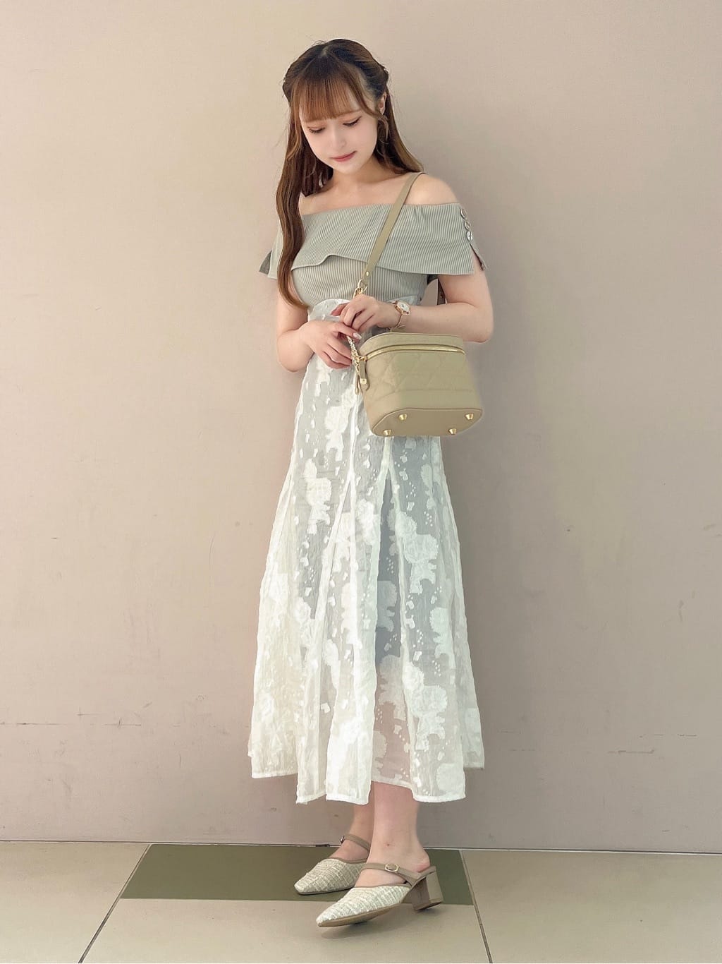 このかさんの「ESPERANZA｜キルティングバニティ3WAYショルダー」を使ったコーディネート