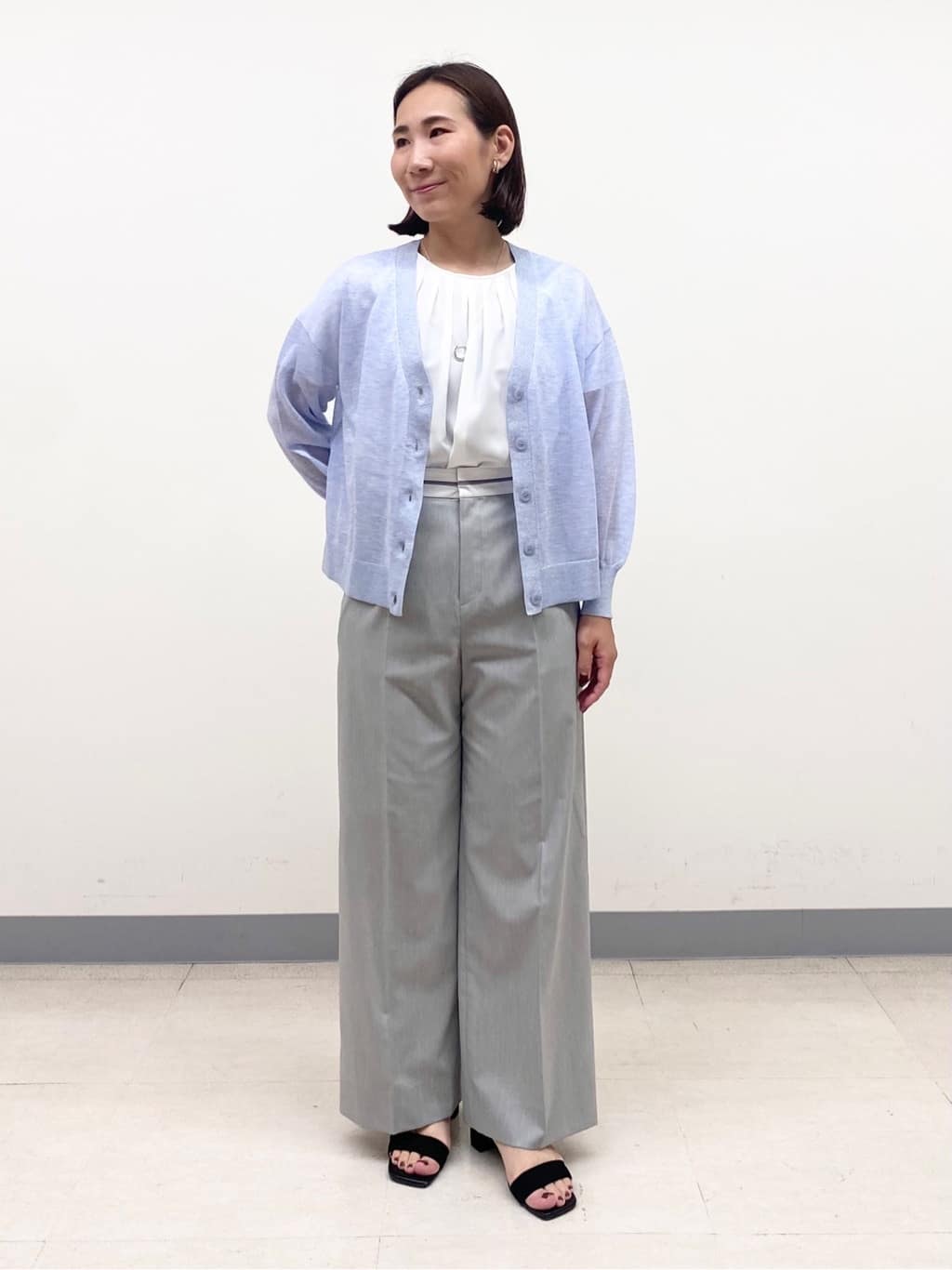 YUKARIさんの「INDIVI｜【軽く羽織れる/洗える】ジャケット風カーディガン」を使ったコーディネート