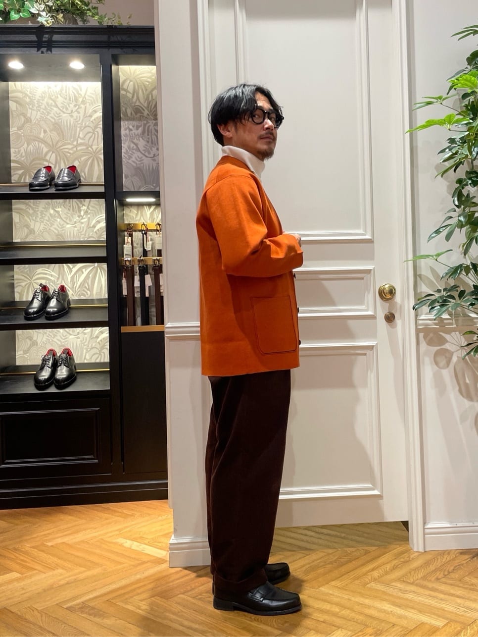 鶴田大士さんの「DRESSTERIOR｜【撥水加工/Safari5月号掲載】ローファー」を使ったコーディネート