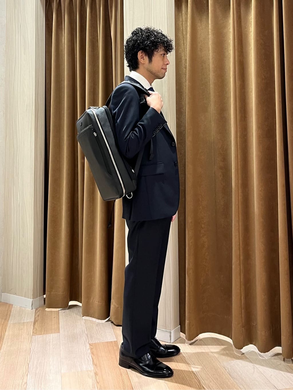URAさんの「TAKEO KIKUCHI｜【Made in JAPAN】矢絣（やがすり）スーツ／スリーピース対応」を使ったコーディネート