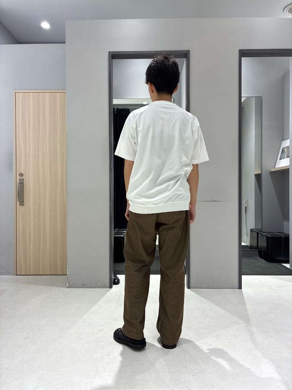 わいずみさんの「TAKEO KIKUCHI｜【抗菌防臭／5サイズ展開】ハイゲージポンチ Tシャツ」を使ったコーディネート