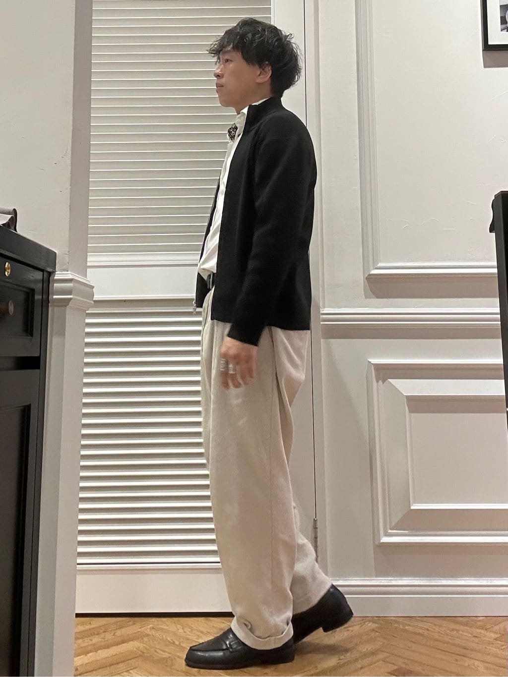 須田　慎二郎さんの「DRESSTERIOR｜【撥水加工/Safari5月号掲載】ローファー」を使ったコーディネート