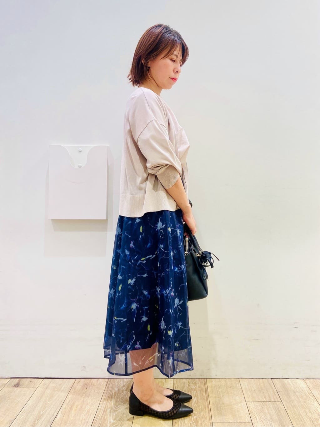 YUKOさんの「index｜《8色展開／XS-LLサイズ》タックパフスリーブブラウス【洗濯機洗い可／吸水速乾／防シワ／抗ピル】」を使ったコーディネート