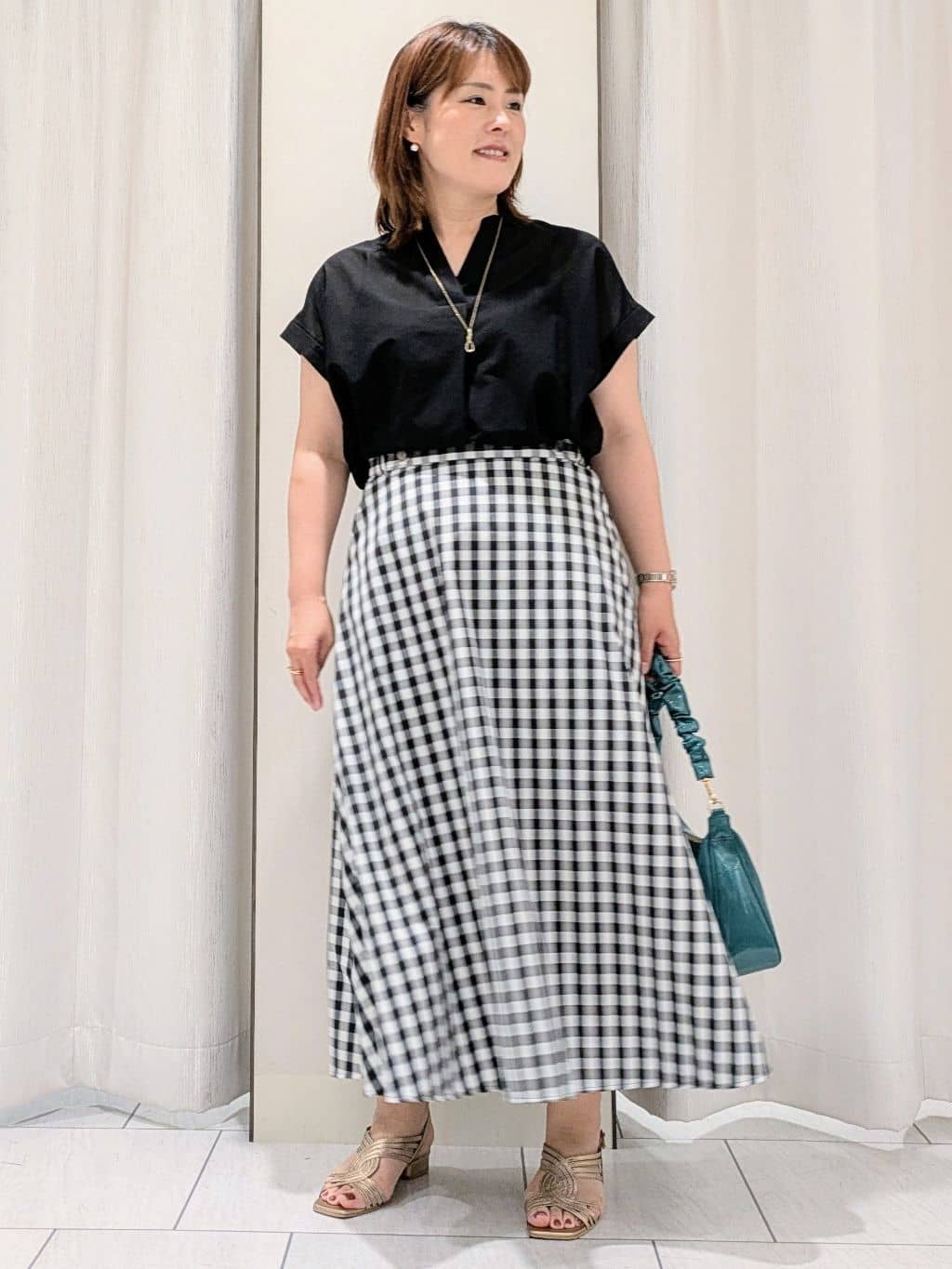 Onumaさんの「UNTITLED｜【洗える/スキッパー】フレンチスリーブシアーブラウス」を使ったコーディネート