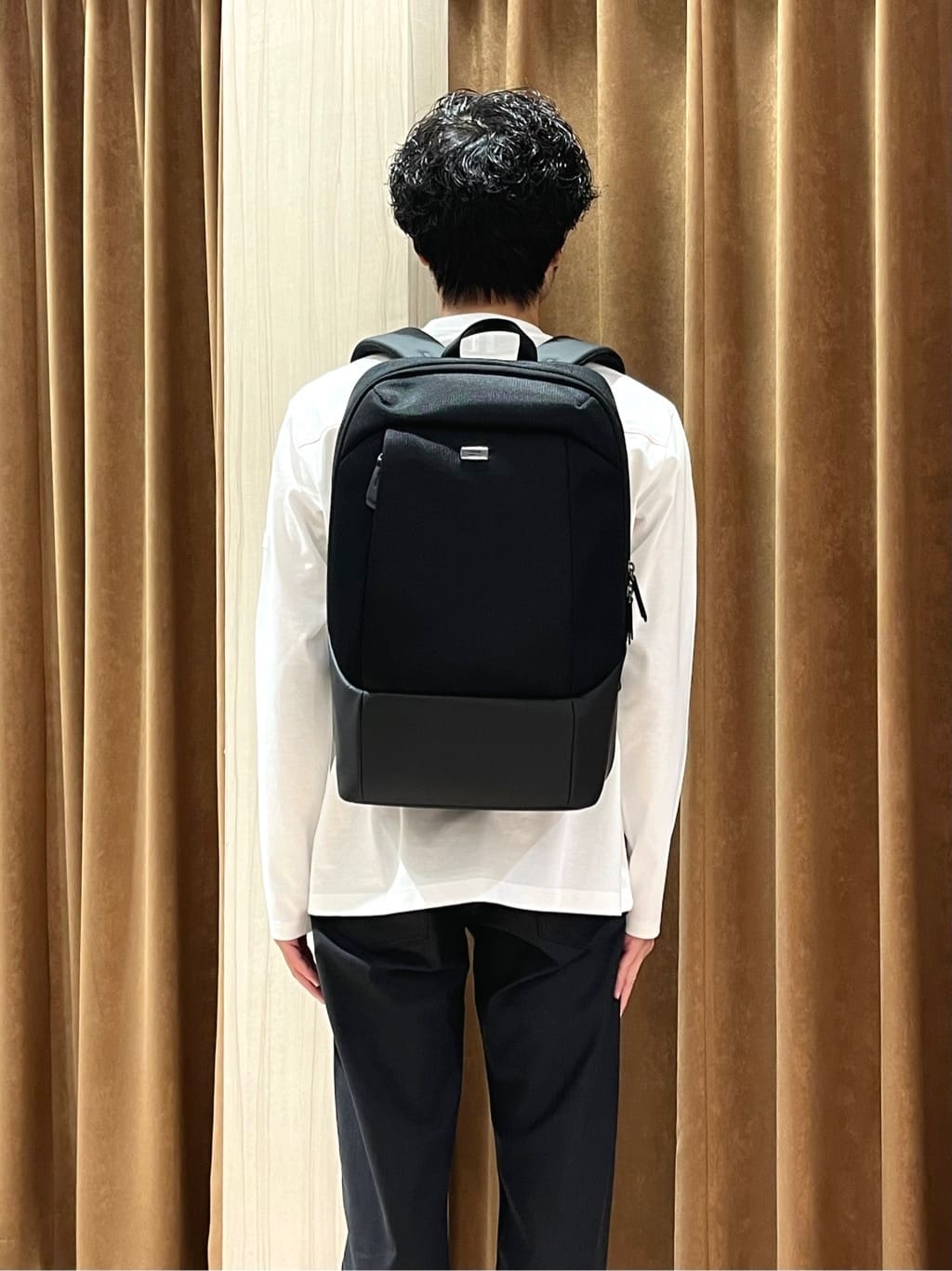 URAさんの「TAKEO KIKUCHI｜【Made in JAPAN】播州織 ストレッチ パンツ」を使ったコーディネート