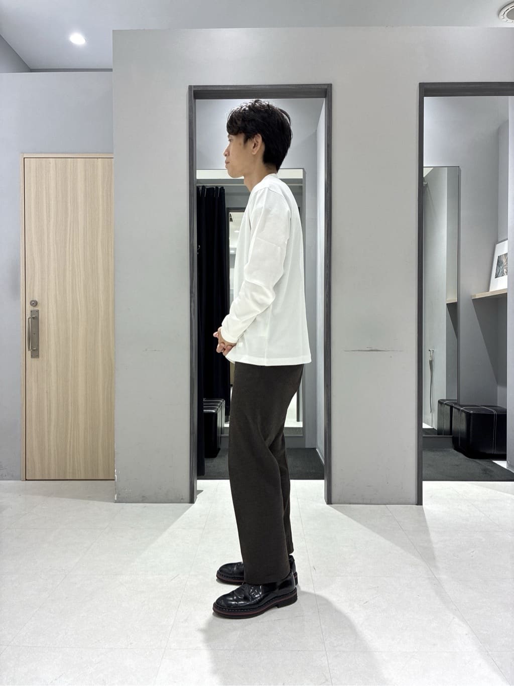 わいずみさんの「TAKEO KIKUCHI｜ストレッチ テーラードＴシャツ」を使ったコーディネート