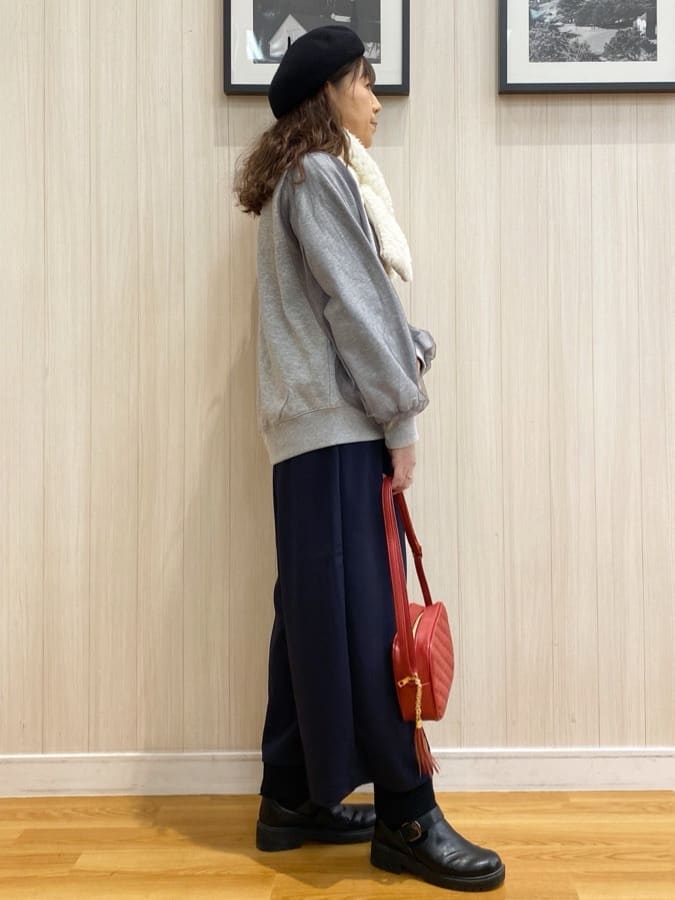 natsuさんの「SHOO･LA･RUE｜◆【あったか/洗濯機可/S-LL】一枚でサマ見え 裏起毛お袖チュールスウェット」を使ったコーディネート