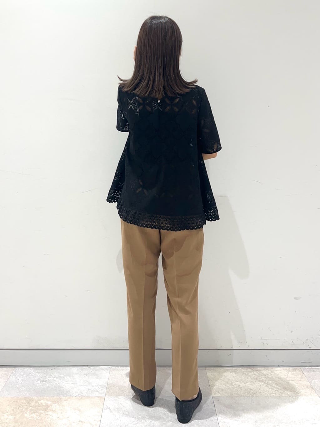 meeさんの「OPAQUE.CLIP｜レースフレアブラウス【洗濯機洗い可】」を使ったコーディネート