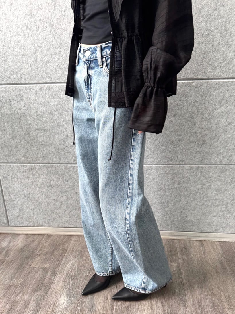 designer yukaさんの「CODE A｜dream ruffle lace blouse」を使ったコーディネート