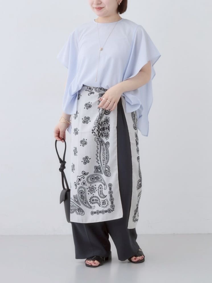 sakuさんの「INDIVI｜【体型カバー】スクエアブラウス」を使ったコーディネート