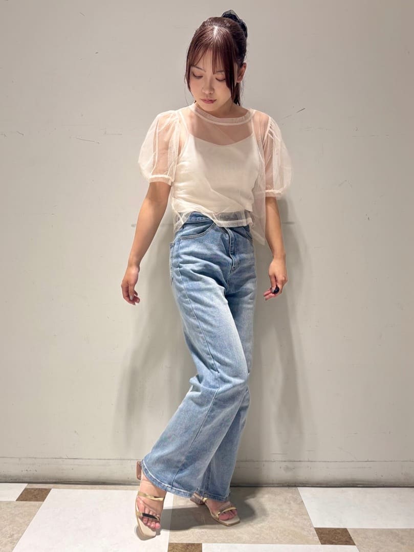 せらら⭐️さんの「ESPERANZA｜スクエアトゥクリアフラットヒールミュール」を使ったコーディネート