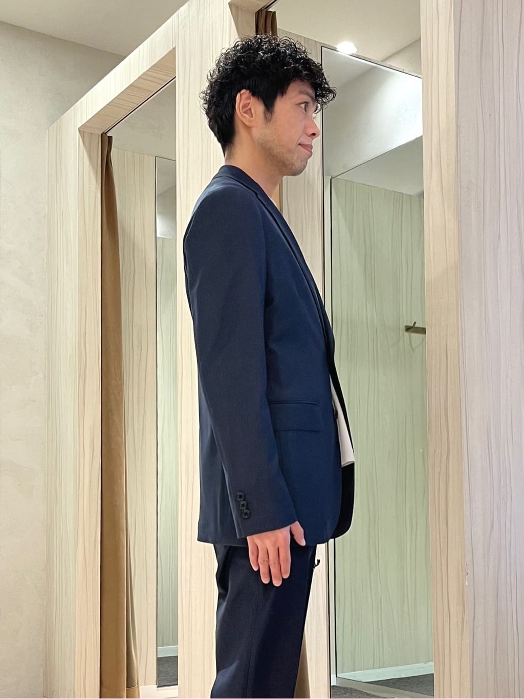 URAさんの「TAKEO KIKUCHI｜【360&deg;ストレッチ／セットアップ対応】None Of Stress ジャケット」を使ったコーディネート