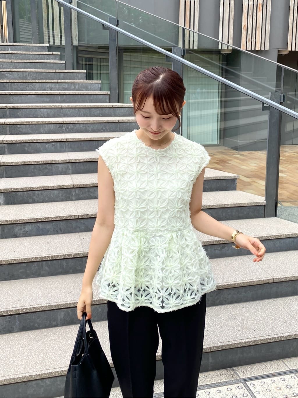 みさかさんの「index｜ストレッチテーパードパンツ【洗濯機洗い可／吸水速乾／防シワ】」を使ったコーディネート