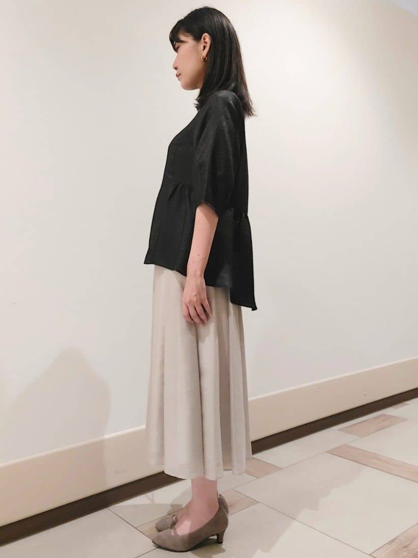 saiさんの「Reflect｜【すっきり見え！長め丈】ペプラムデザインシアーブラウス」を使ったコーディネート